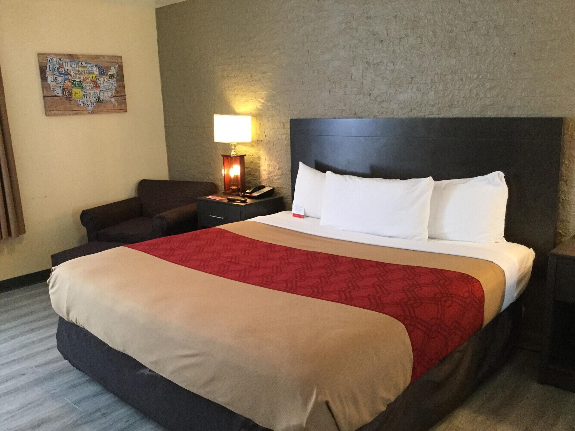 Econo Lodge Metro Арлингтън Екстериор снимка