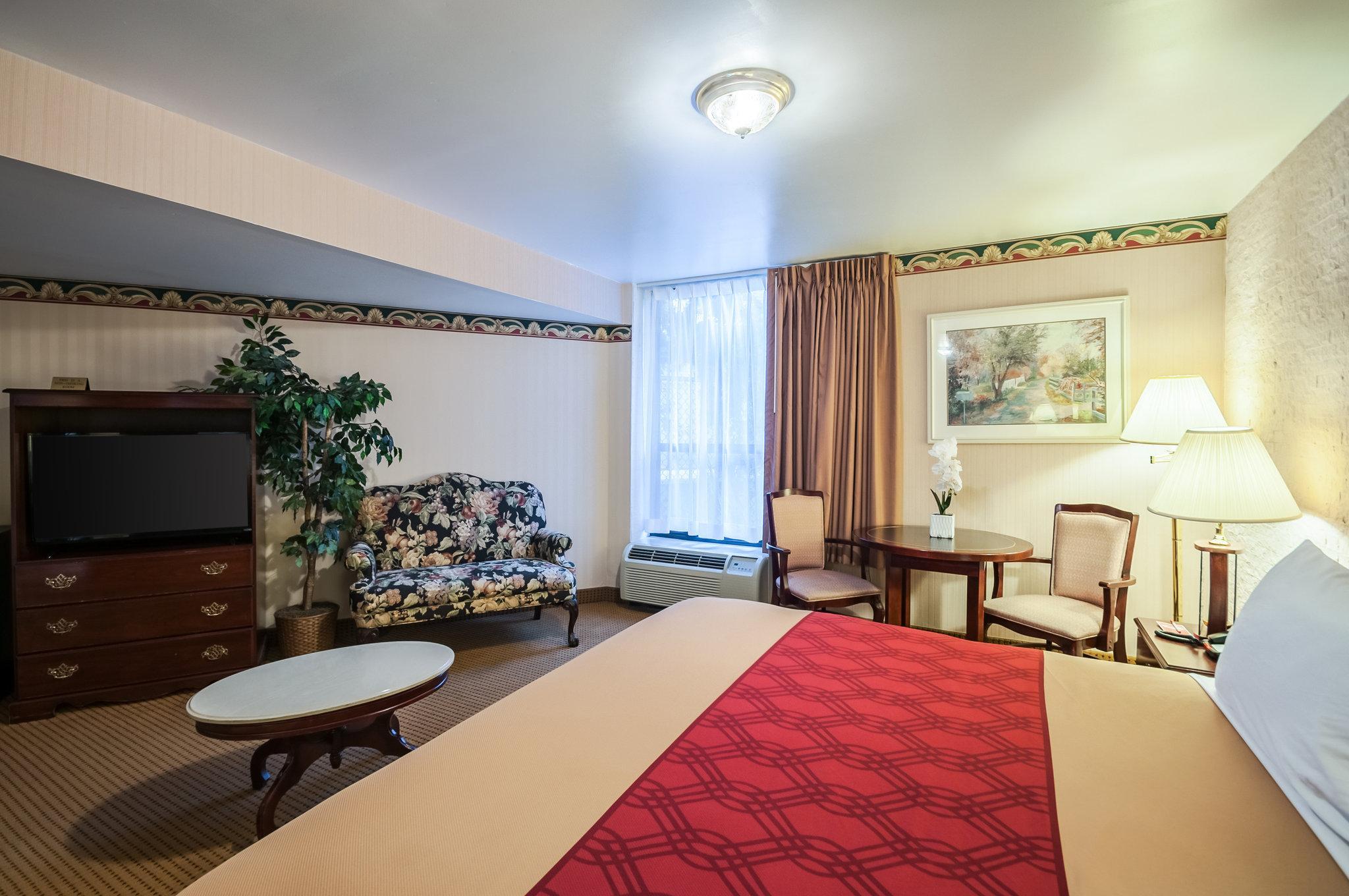 Econo Lodge Metro Арлингтън Екстериор снимка