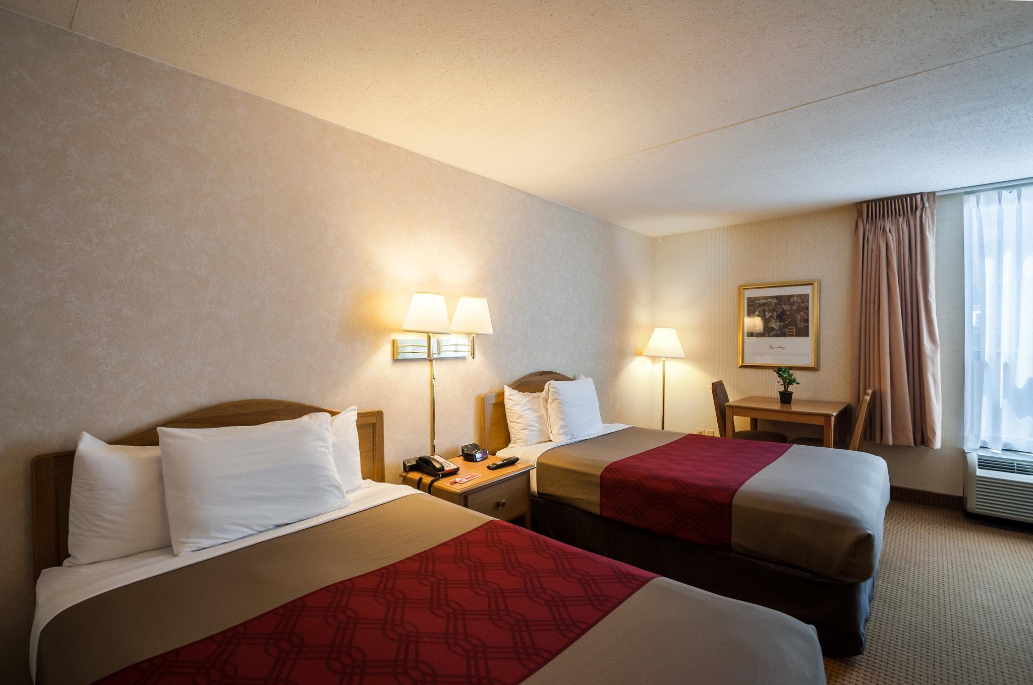Econo Lodge Metro Арлингтън Екстериор снимка