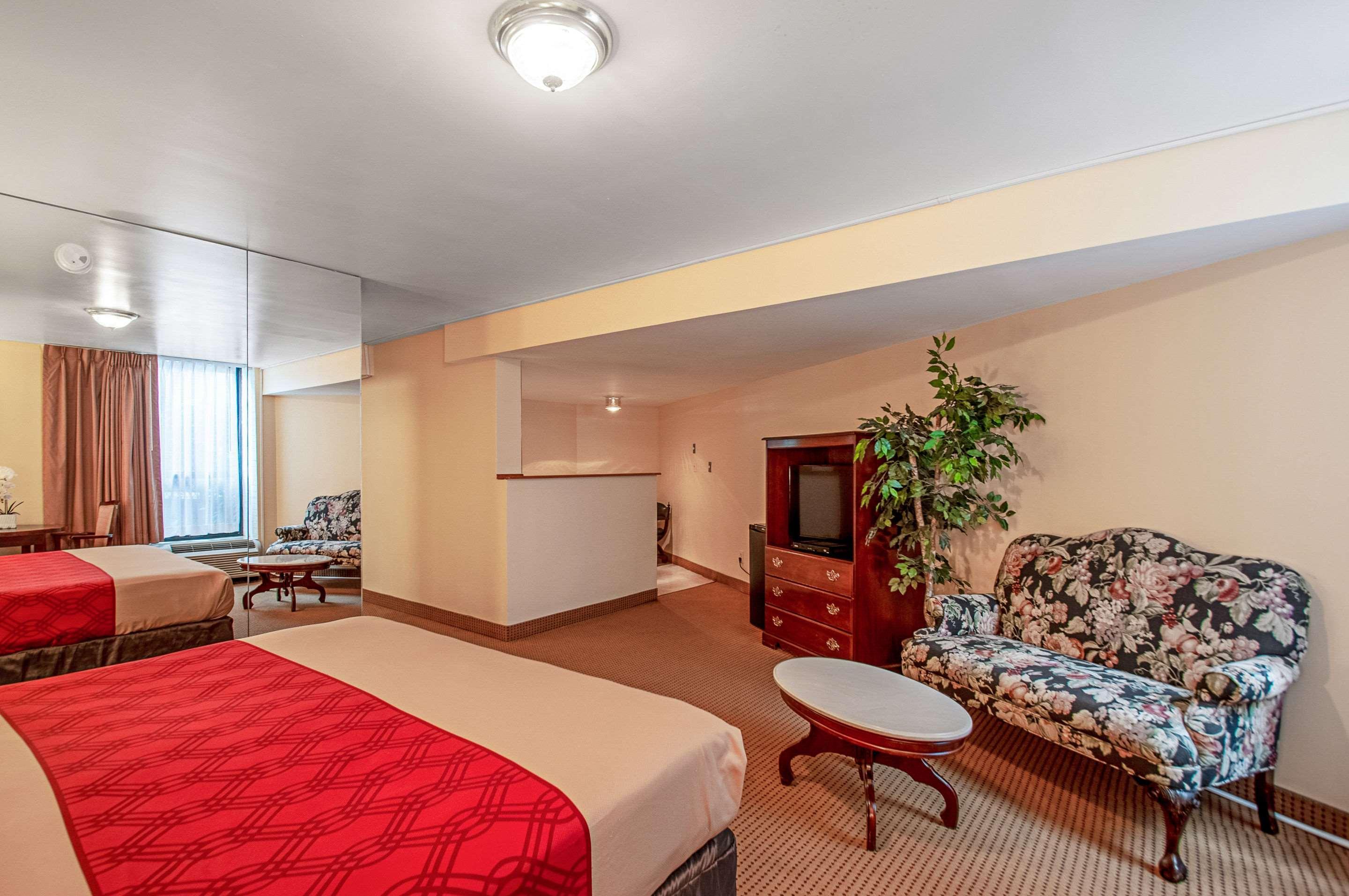 Econo Lodge Metro Арлингтън Екстериор снимка