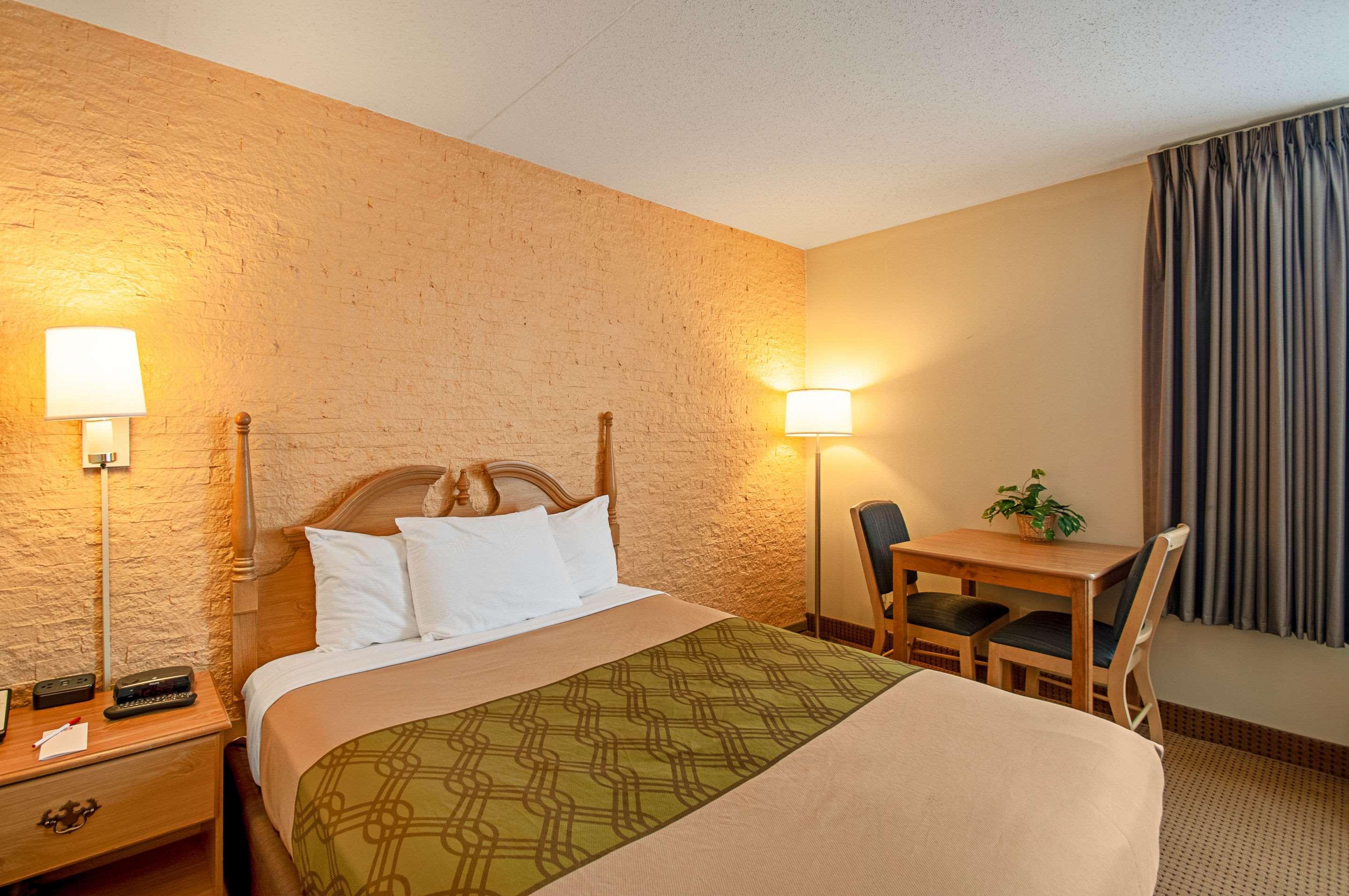 Econo Lodge Metro Арлингтън Екстериор снимка