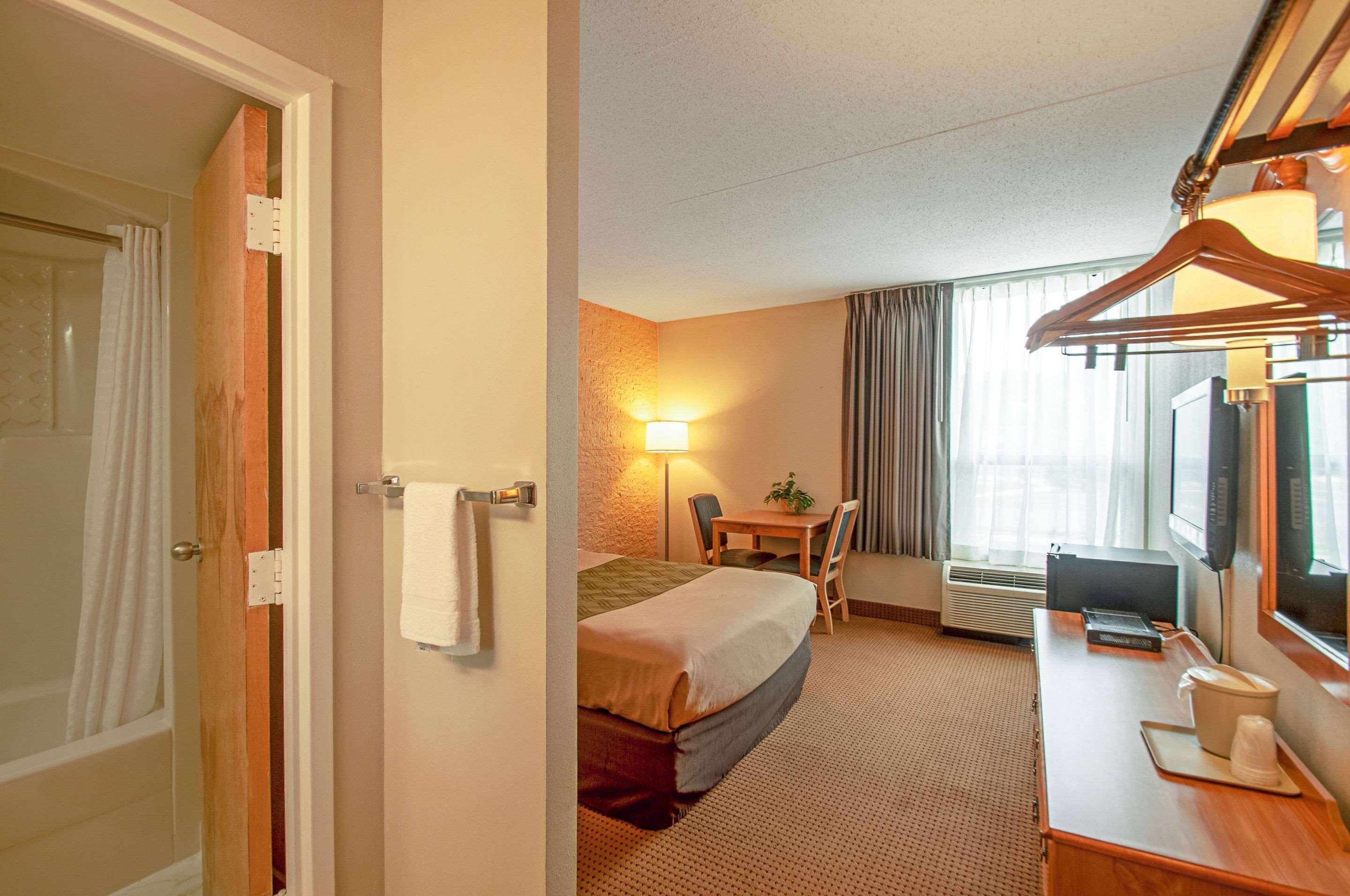 Econo Lodge Metro Арлингтън Екстериор снимка