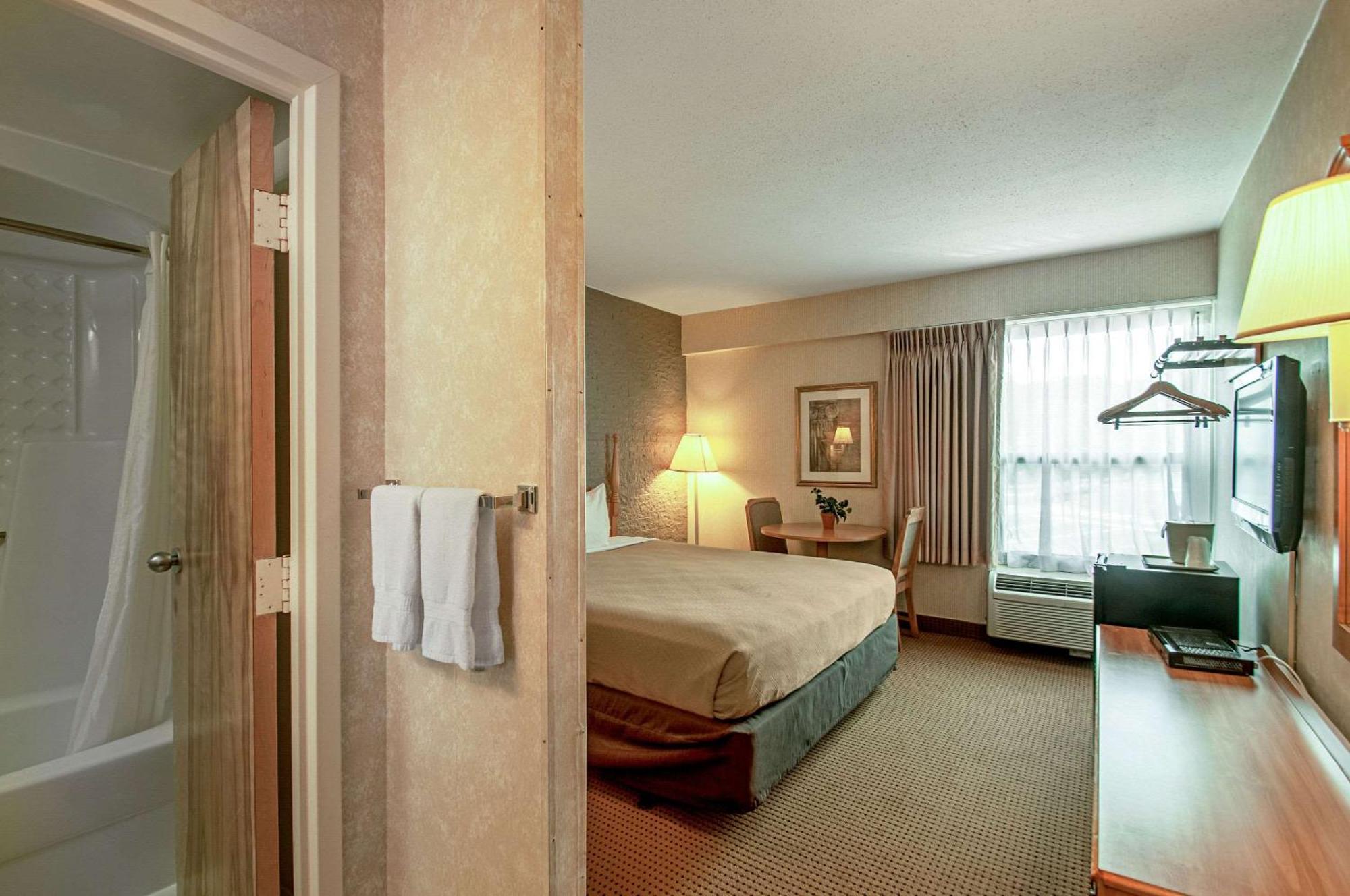 Econo Lodge Metro Арлингтън Екстериор снимка