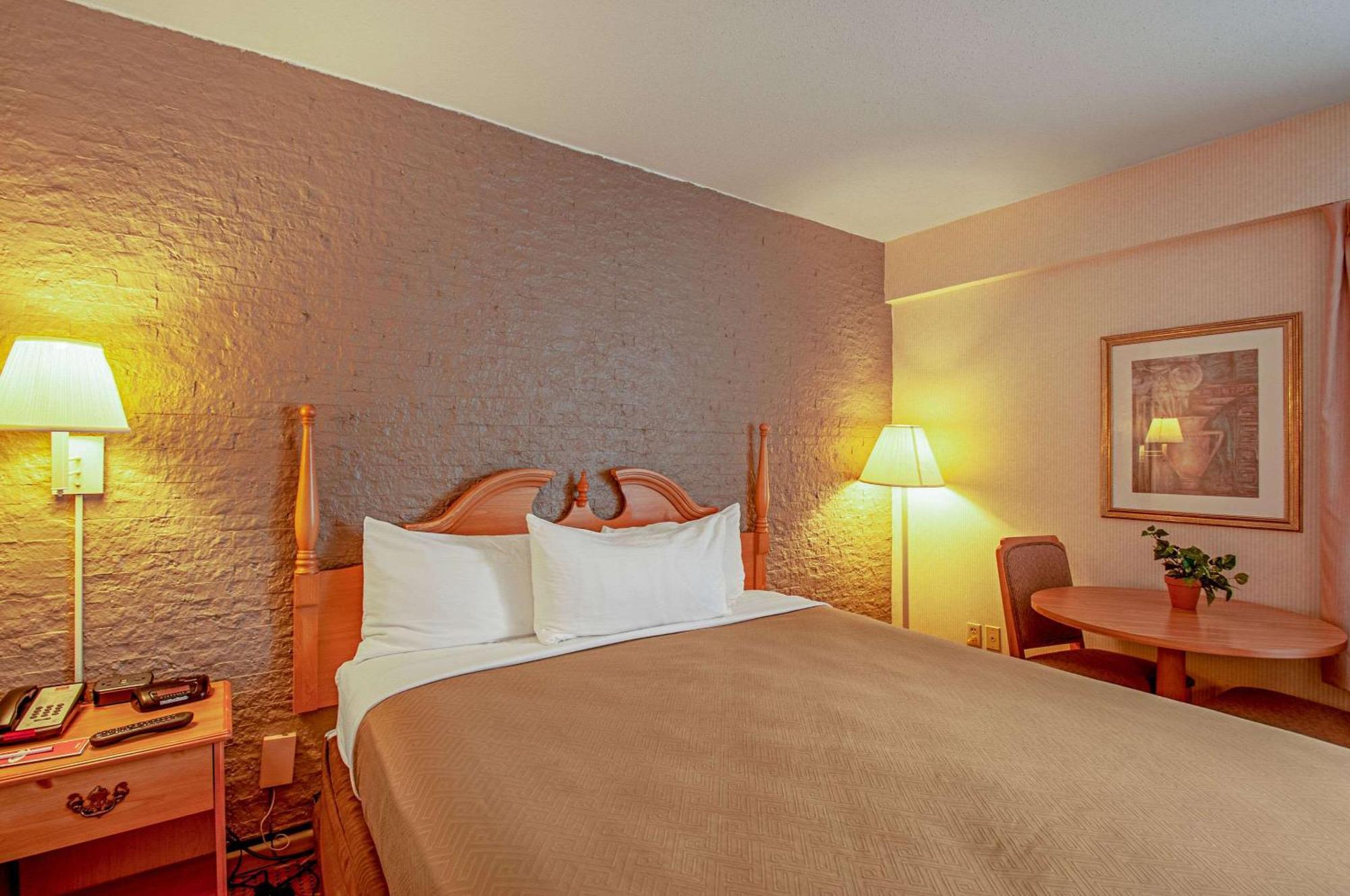 Econo Lodge Metro Арлингтън Екстериор снимка
