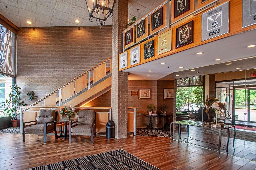 Econo Lodge Metro Арлингтън Интериор снимка
